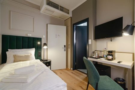 CHLOE Hotel egyágyas szoba