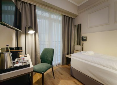 CHLOE Hotel egyágyas szoba