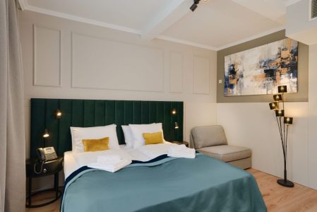 CHLOE Hotel extra kétágyas pótággyal